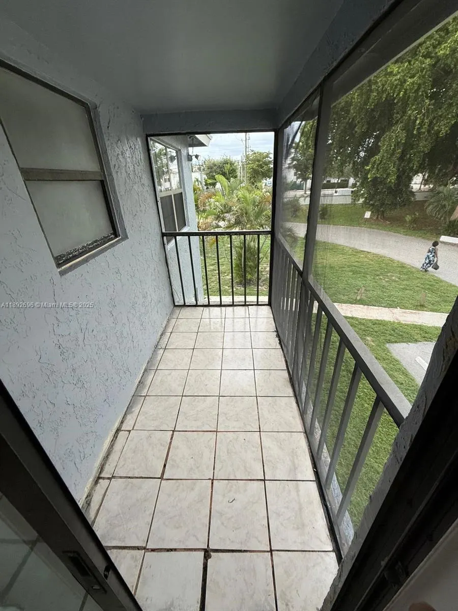 2355 Linton Ridge Cir, #F6