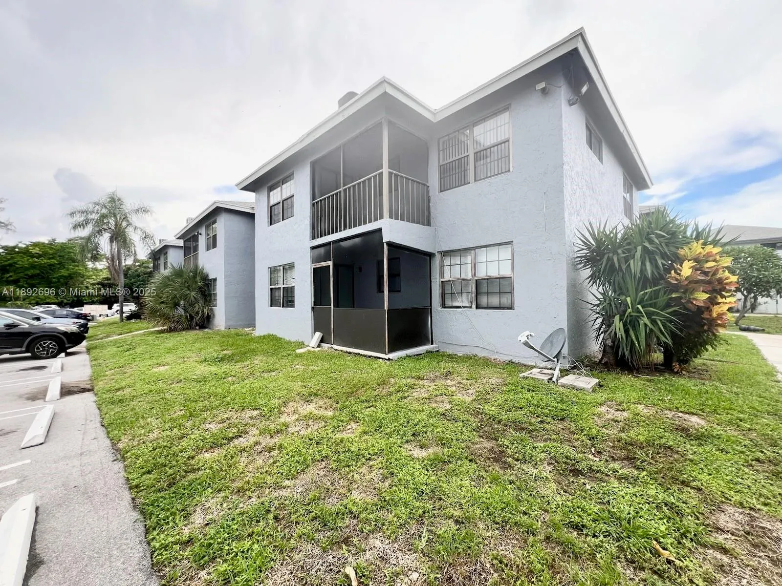 2355 Linton Ridge Cir, #F6