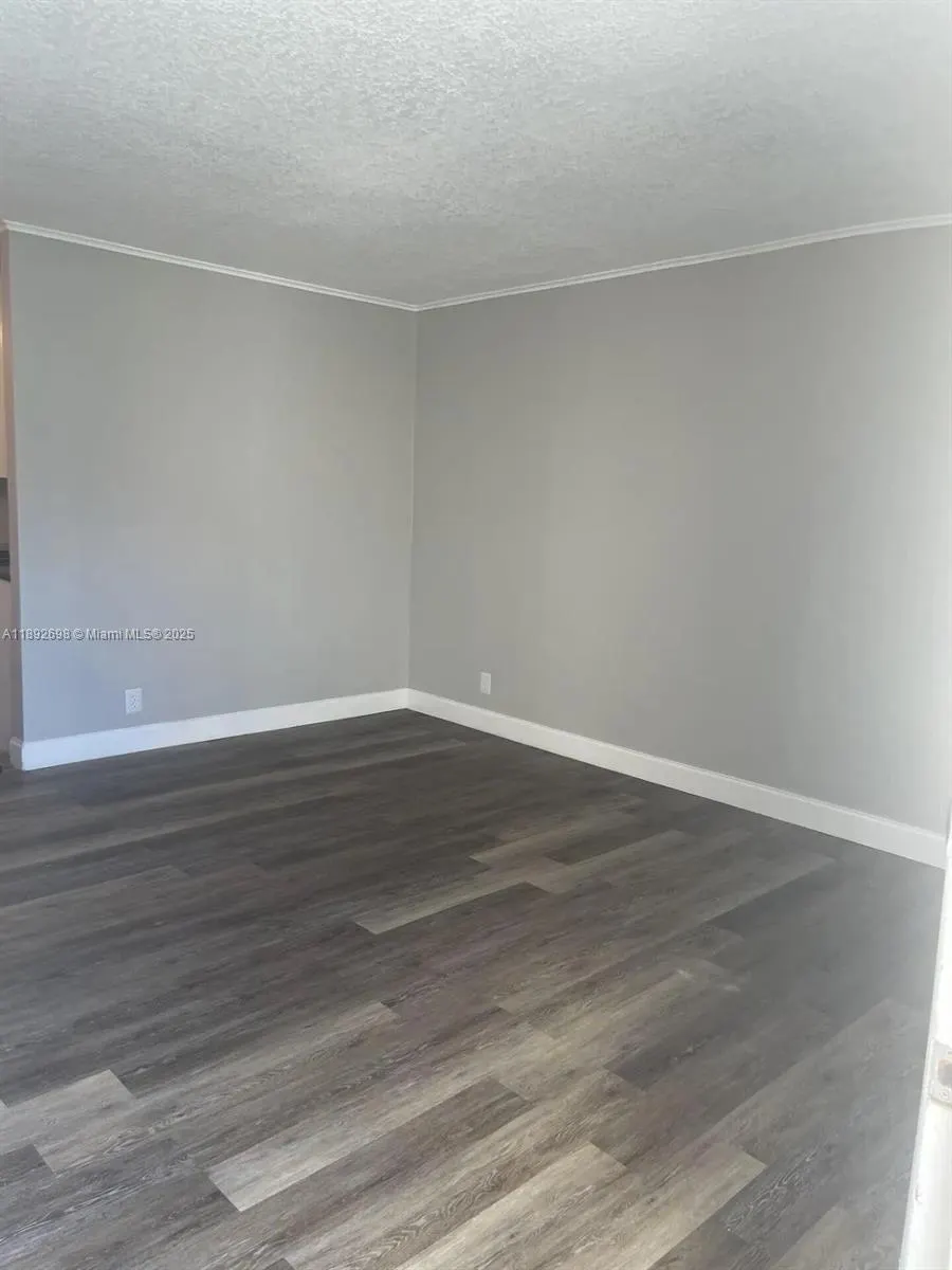 3915 S Flagler Dr, #115