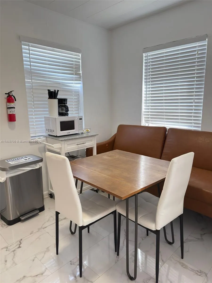 545 Michigan Ave, #7