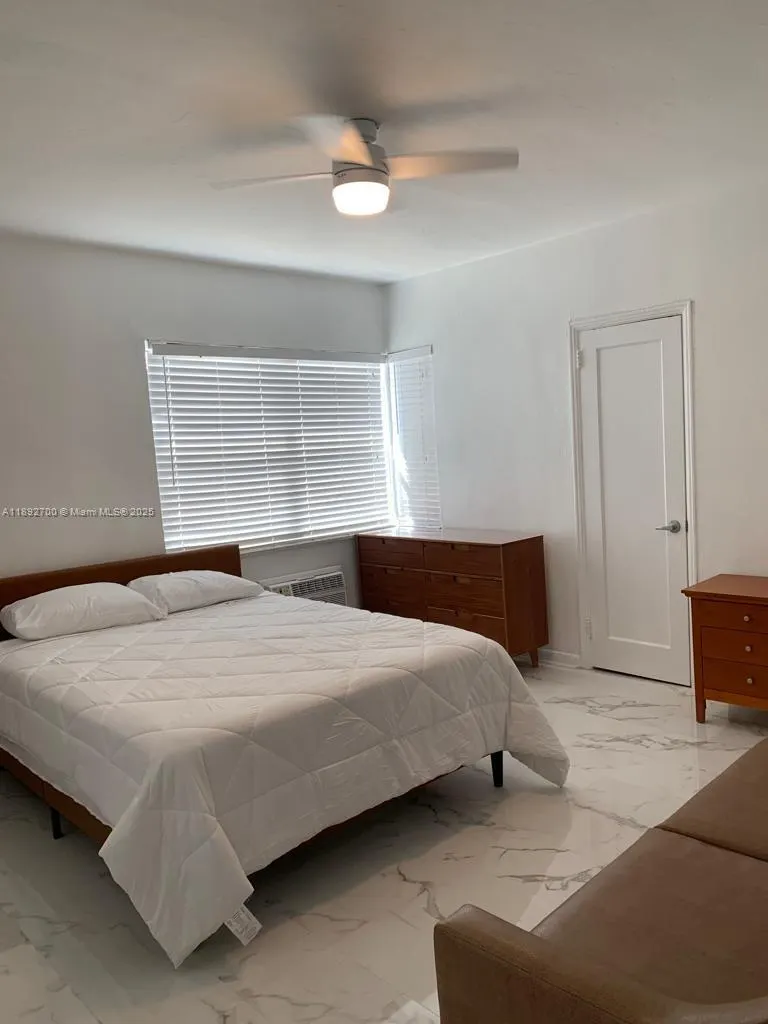 545 Michigan Ave, #7