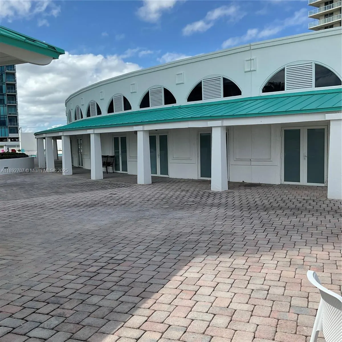 16485 Collins Ave, #Cabana 9