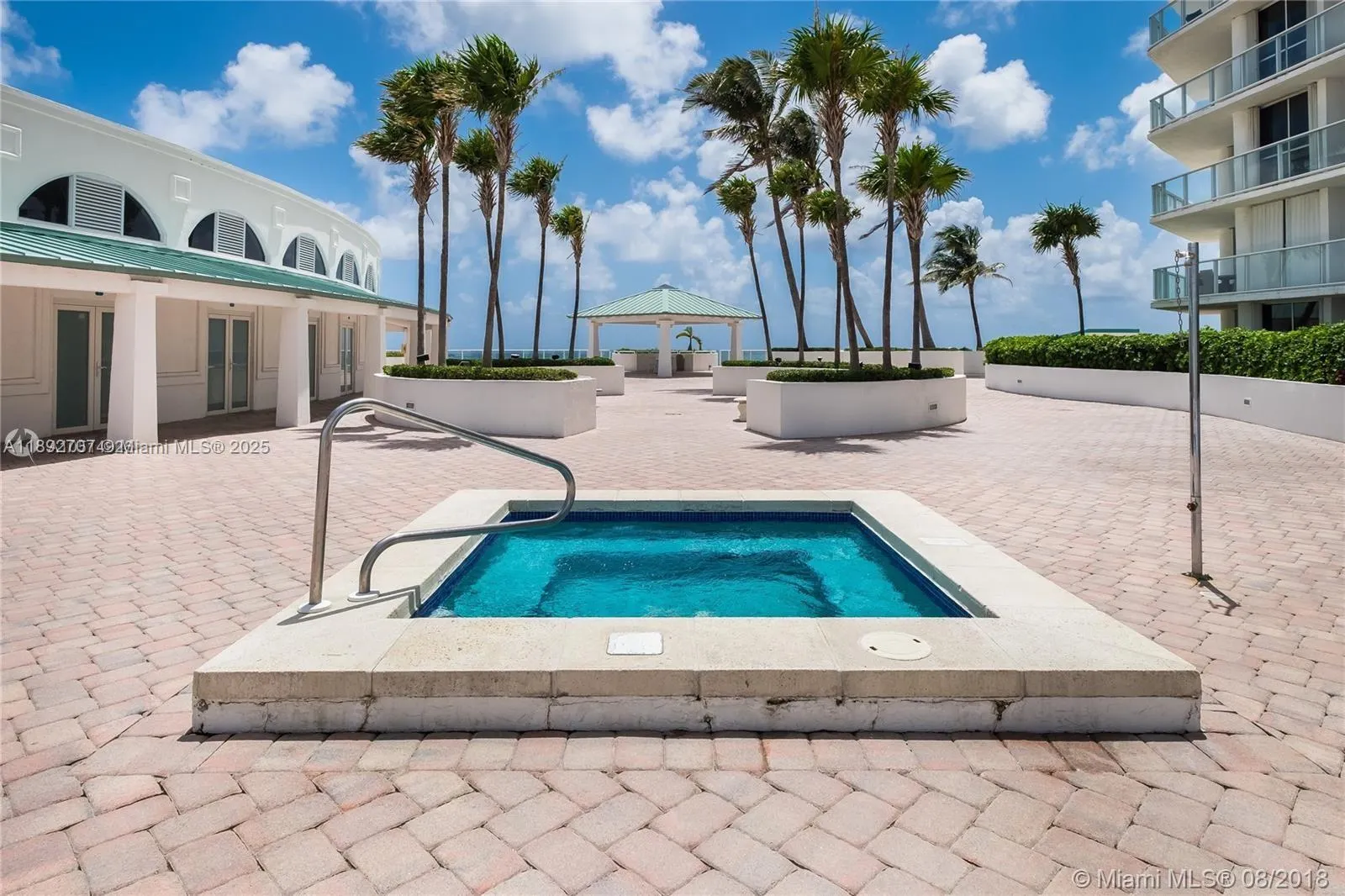 16485 Collins Ave, #Cabana 9