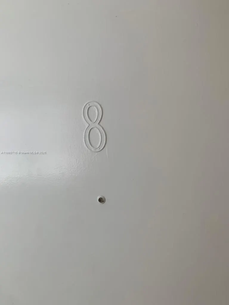 545 Michigan Ave, #8