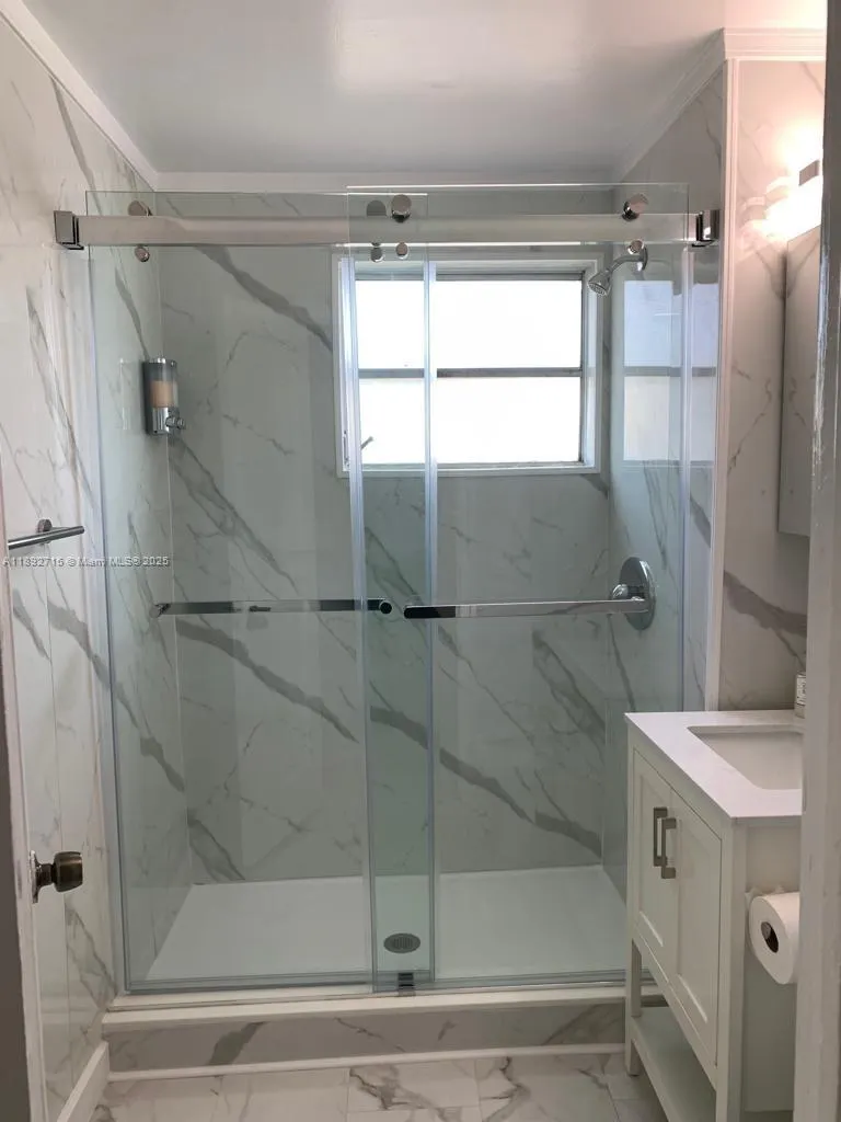 545 Michigan Ave, #8