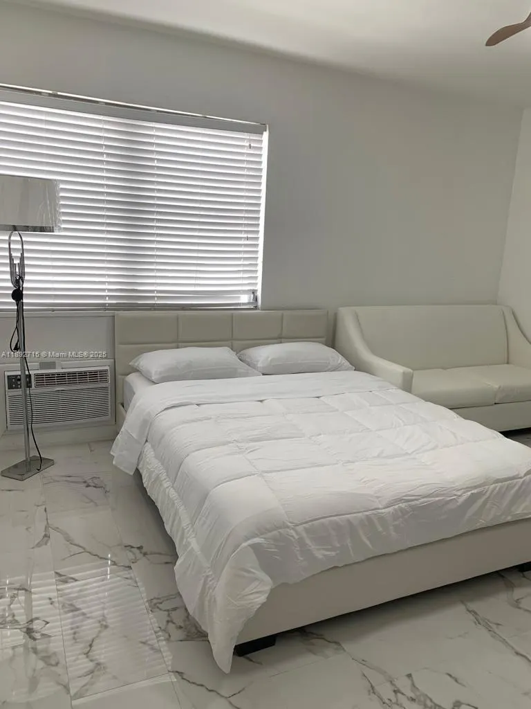 545 Michigan Ave, #8