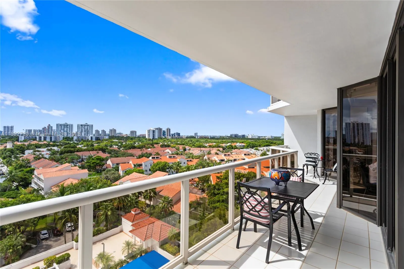 3598 Yacht Club Dr, #1004