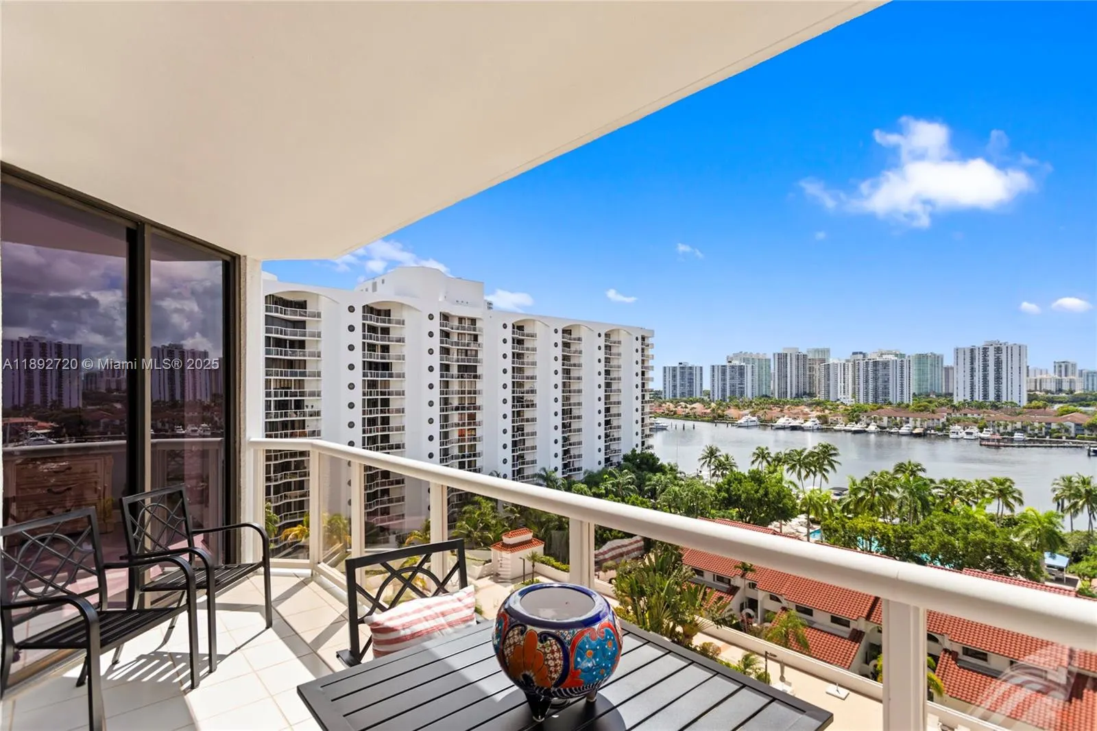 3598 Yacht Club Dr, #1004
