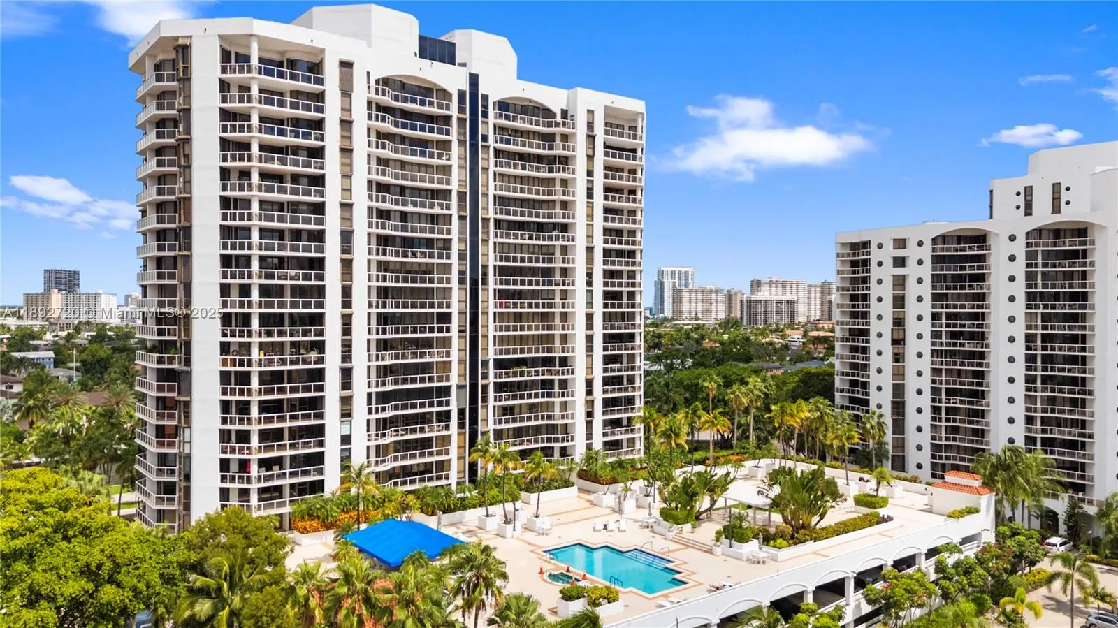 3598 Yacht Club Dr, #1004