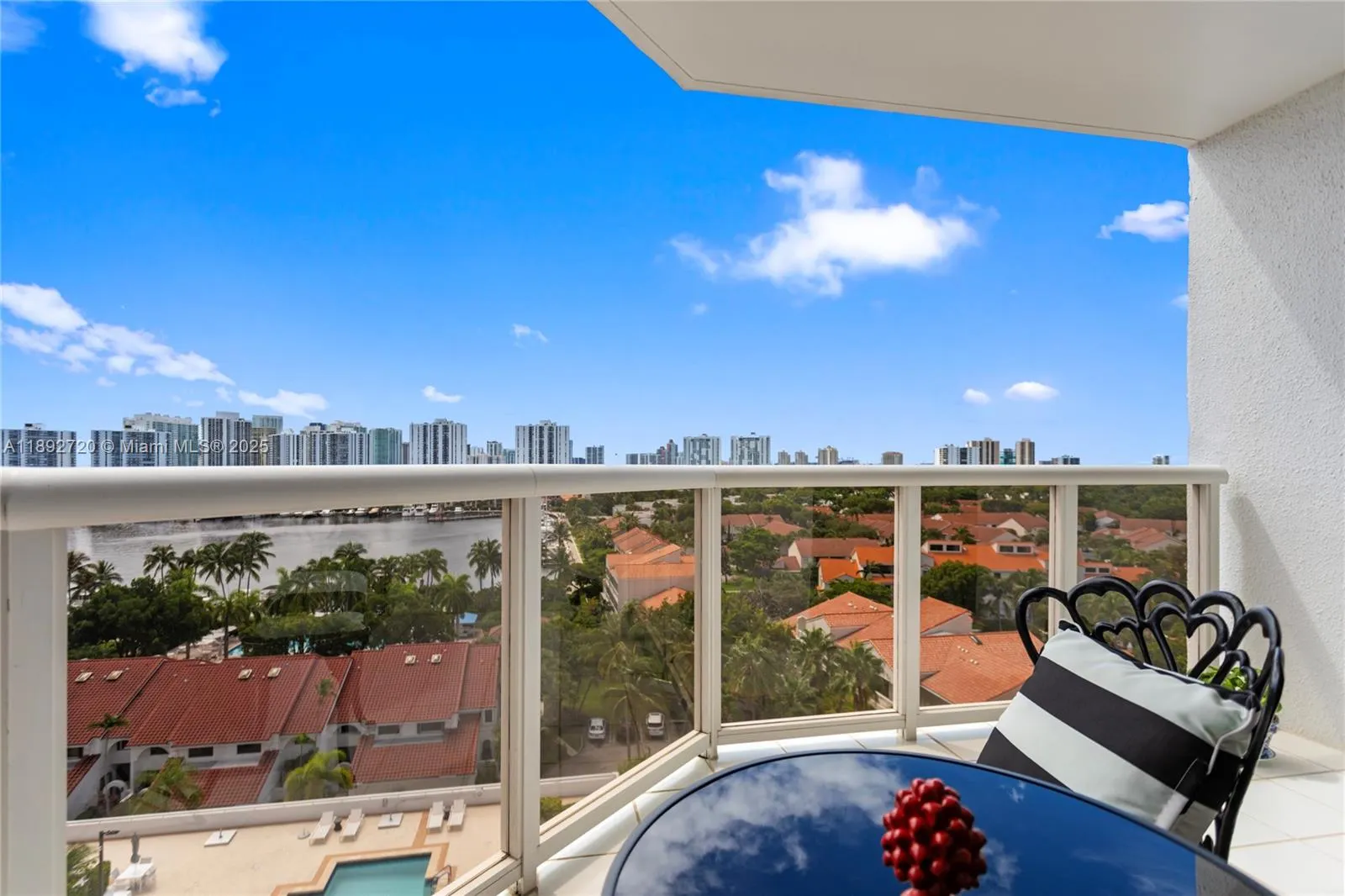 3598 Yacht Club Dr, #1004