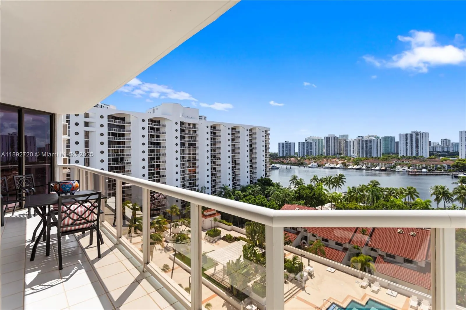 3598 Yacht Club Dr, #1004