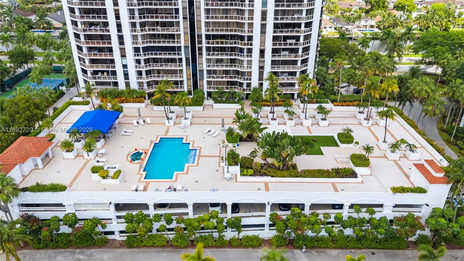 3598 Yacht Club Dr, #1004