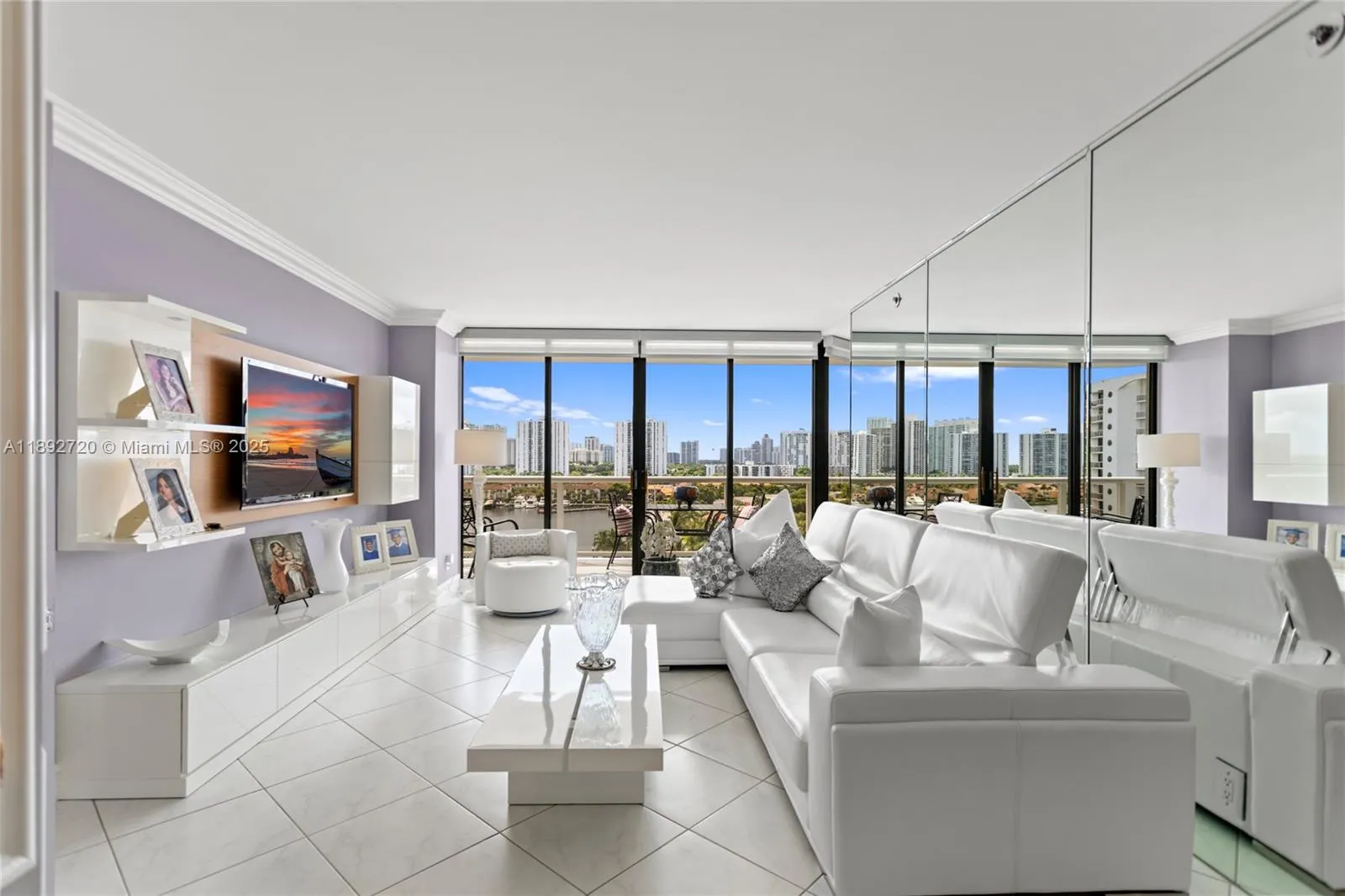 3598 Yacht Club Dr, #1004