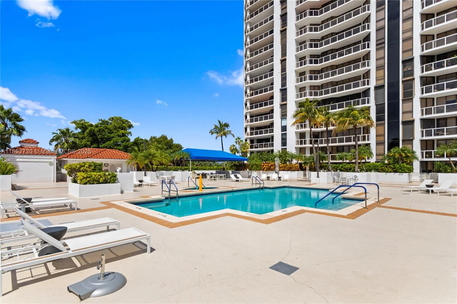 3598 Yacht Club Dr, #1004