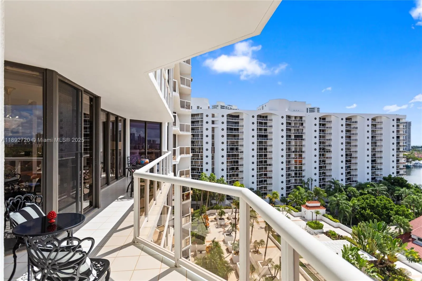 3598 Yacht Club Dr, #1004