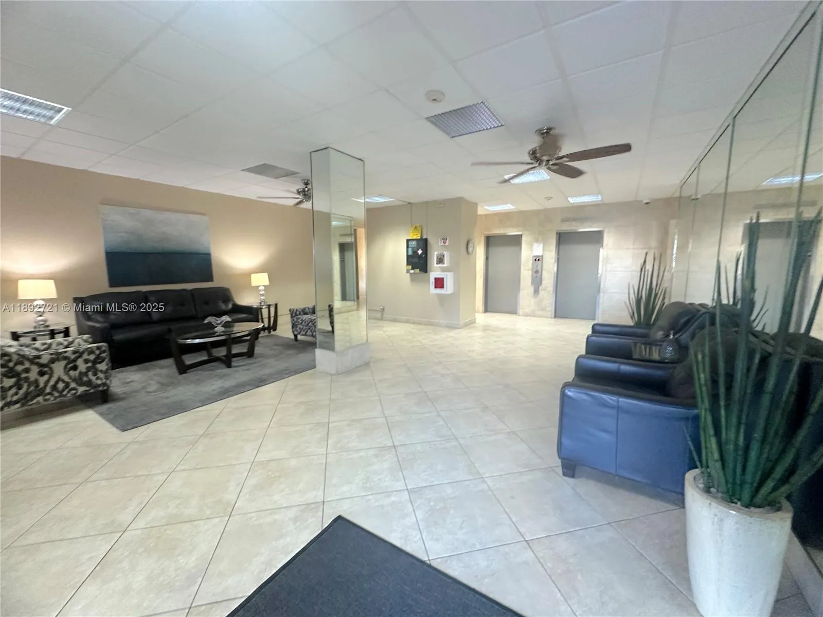 900 NE 18th Ave, #304