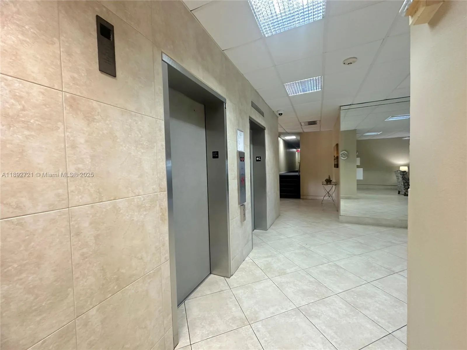 900 NE 18th Ave, #304