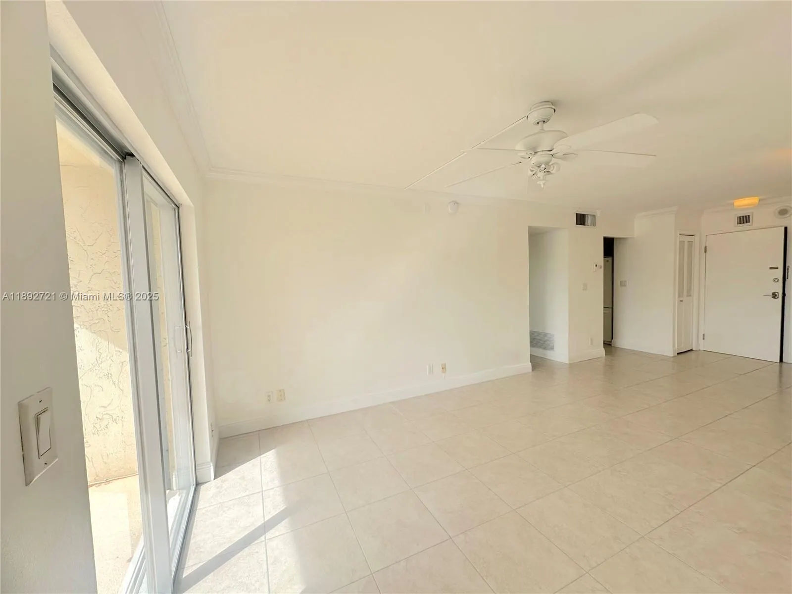 900 NE 18th Ave, #304