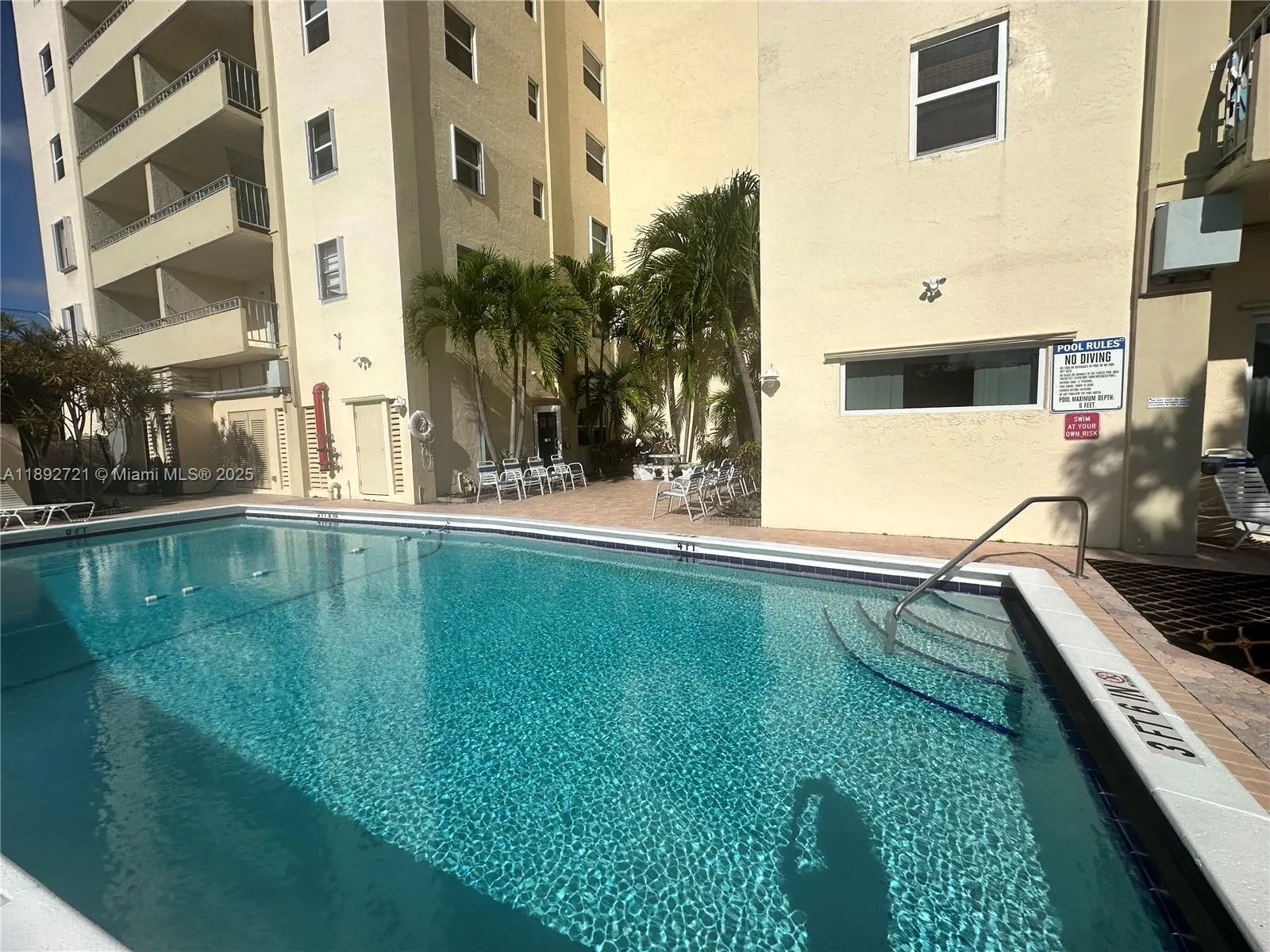 900 NE 18th Ave, #304