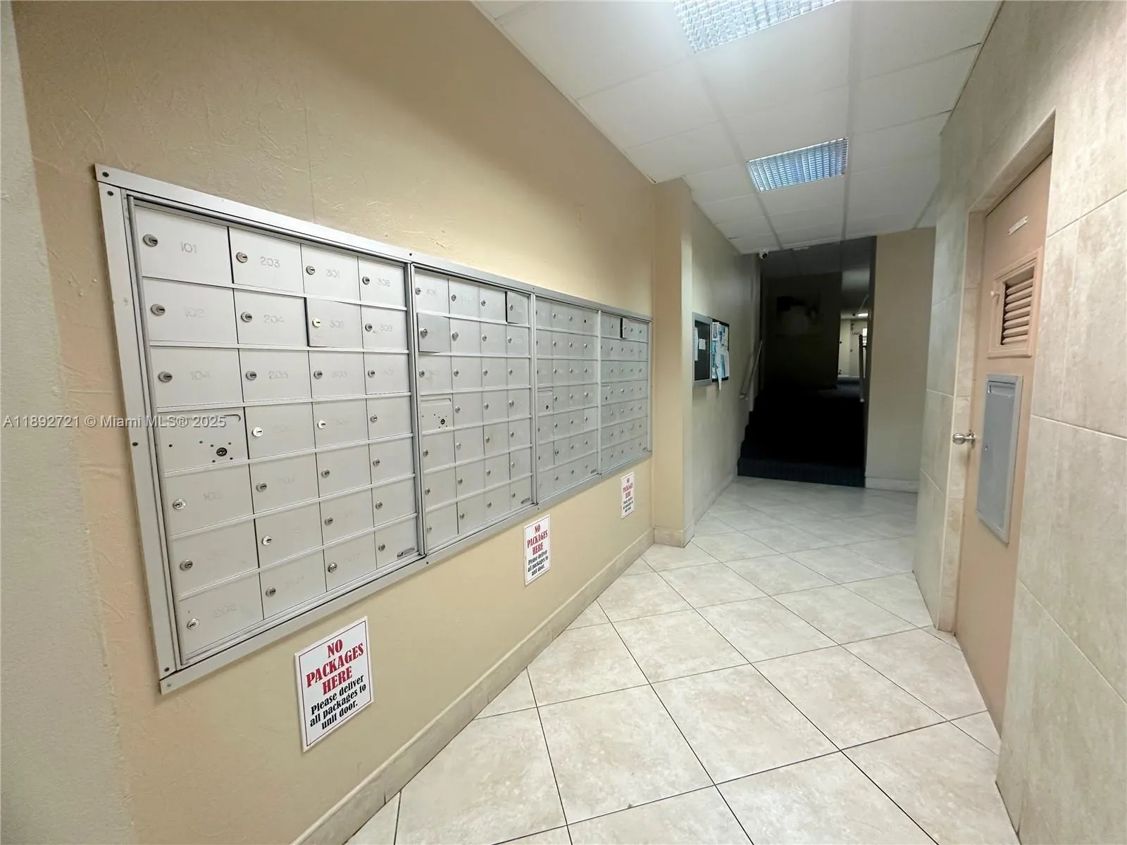 900 NE 18th Ave, #304