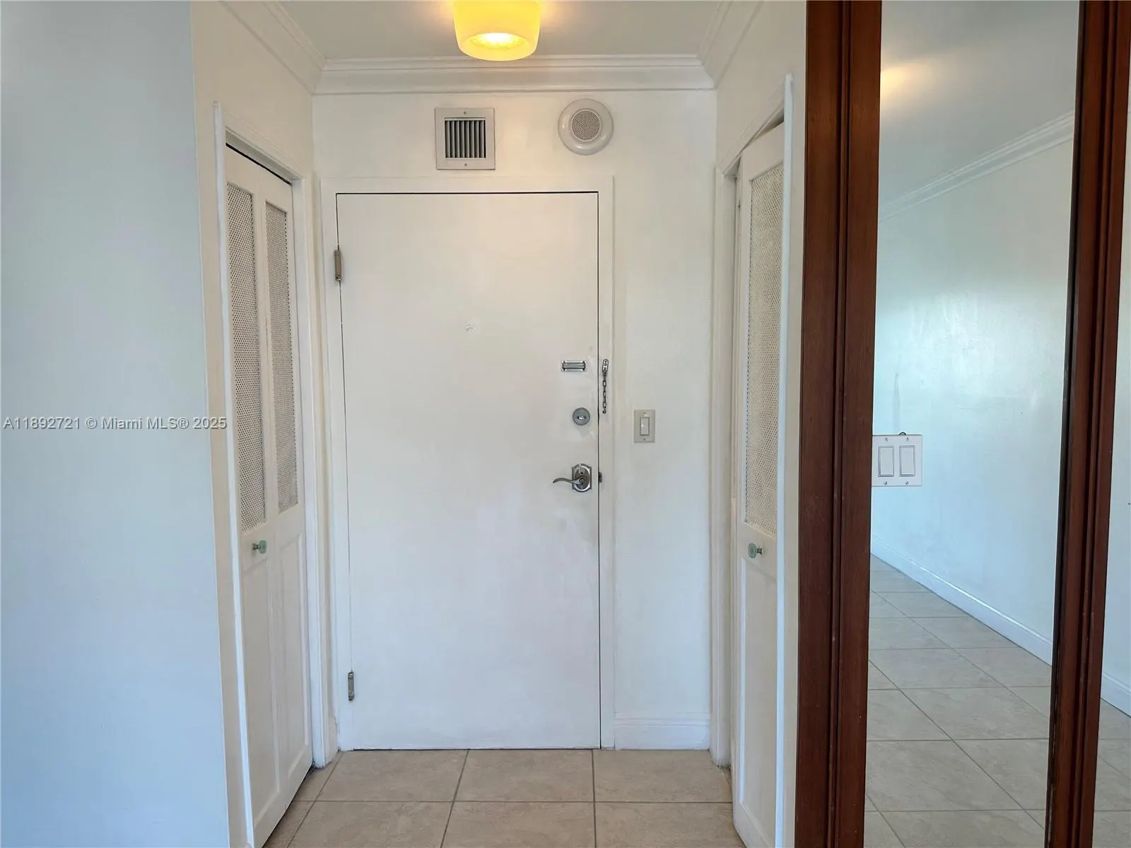 900 NE 18th Ave, #304