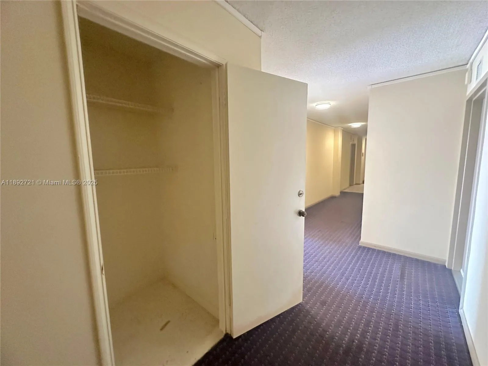 900 NE 18th Ave, #304