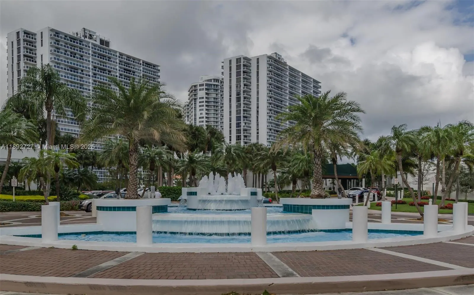 20281 E Country Club Dr, #210