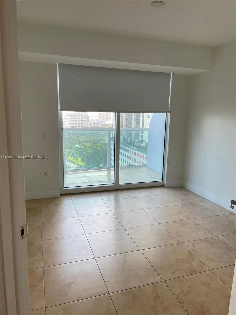 41 SE 5th St, #1001