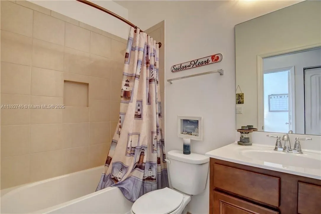 1071 NW 33rd Ct