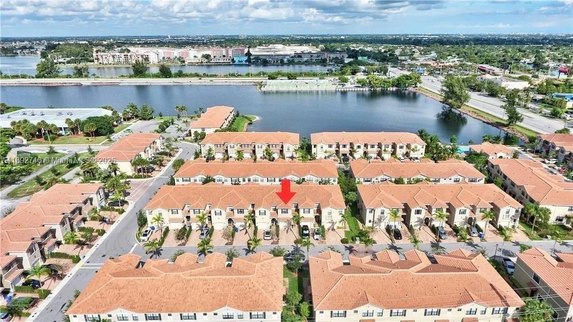 1071 NW 33rd Ct