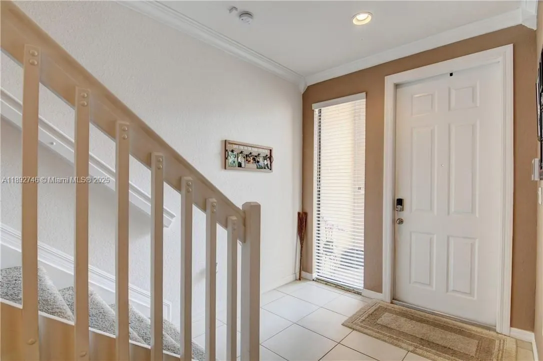 1071 NW 33rd Ct