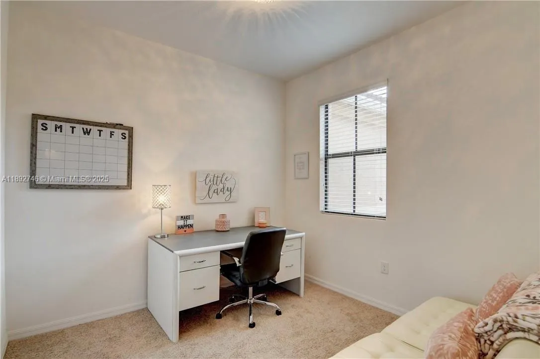1071 NW 33rd Ct