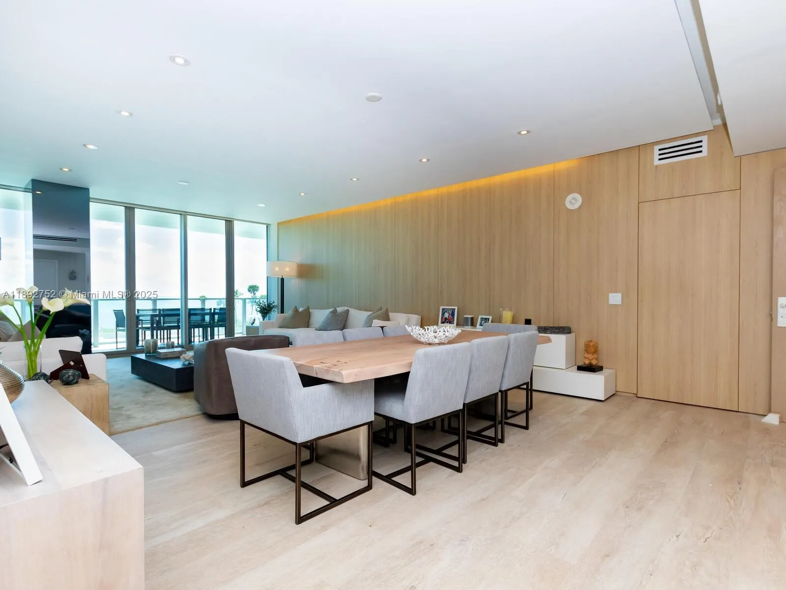 360 Ocean Dr, #304S