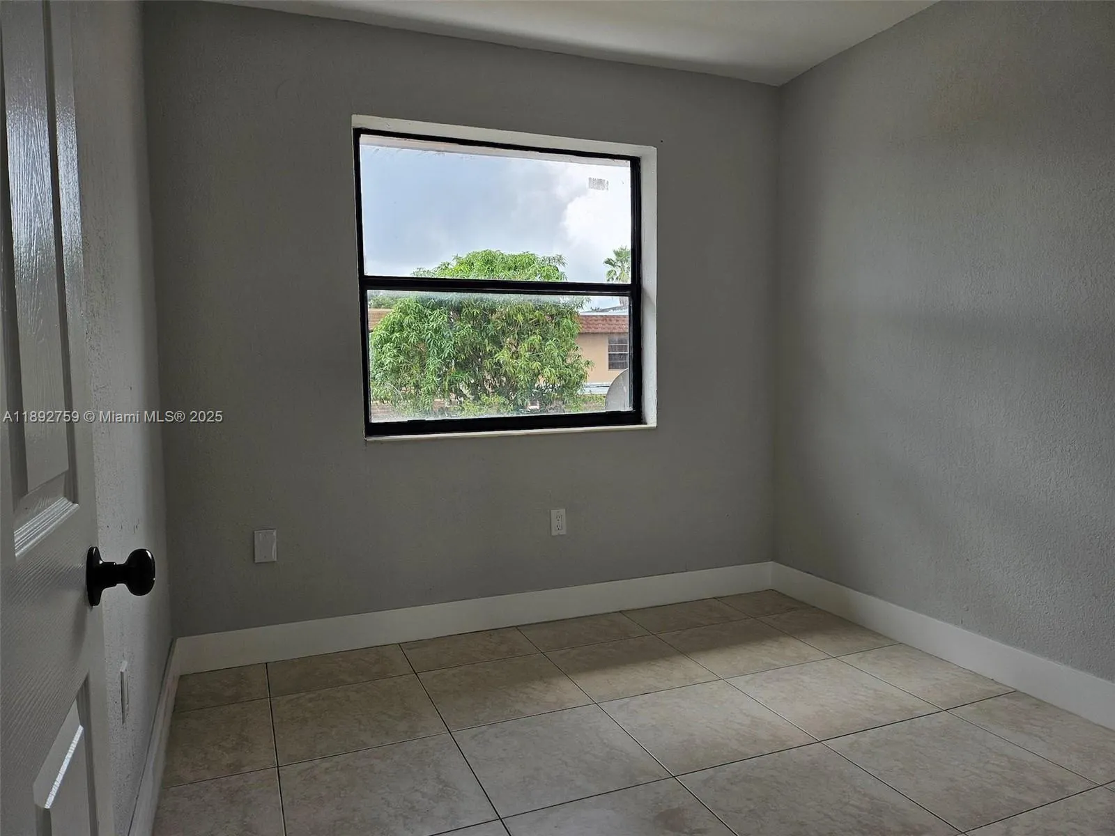 2754 NW 193rd Ter