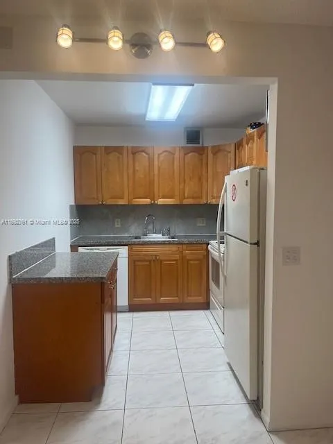 300 SW 134th Way, #102E