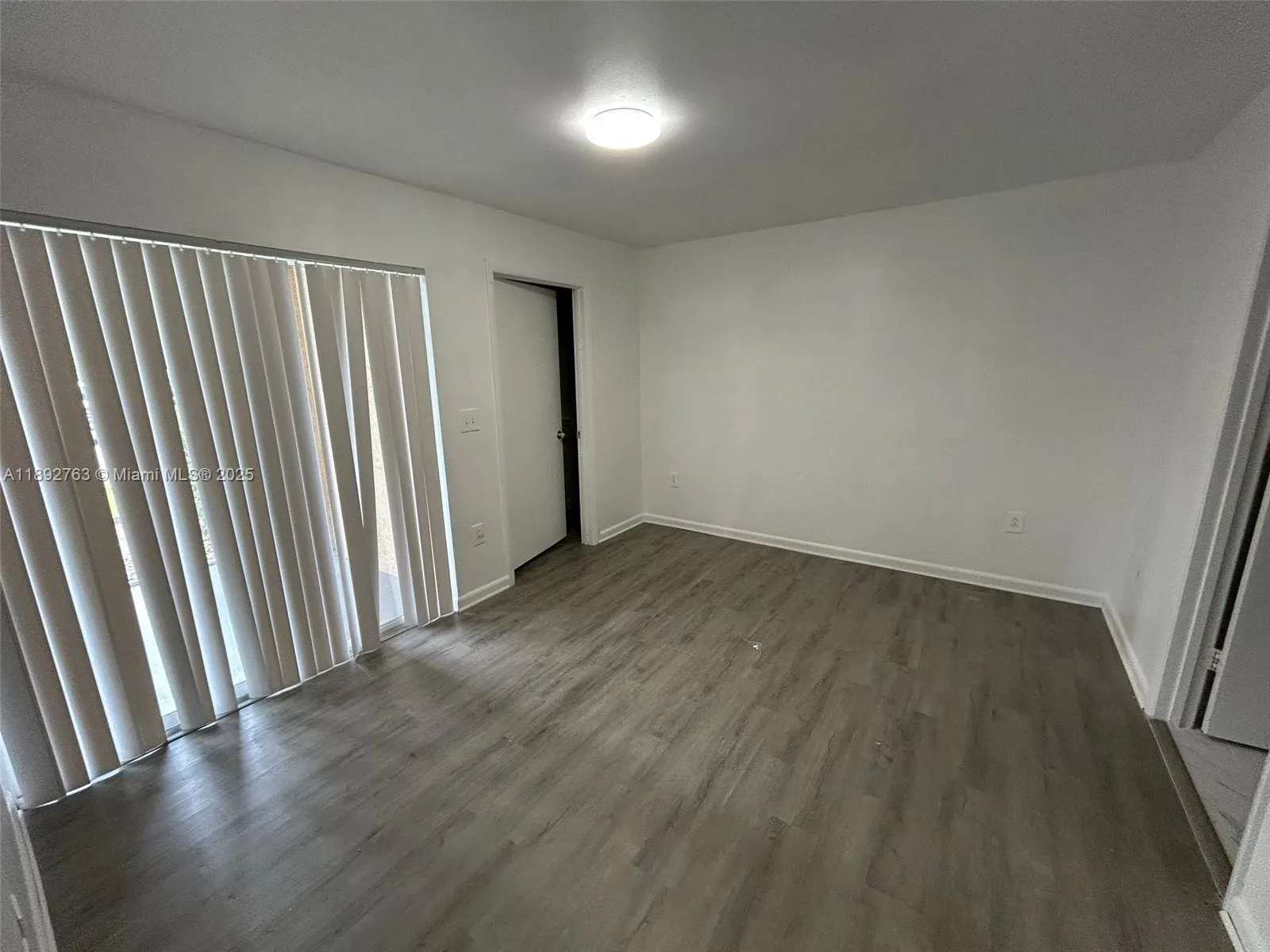 4815 Via Palm Lks, #1411