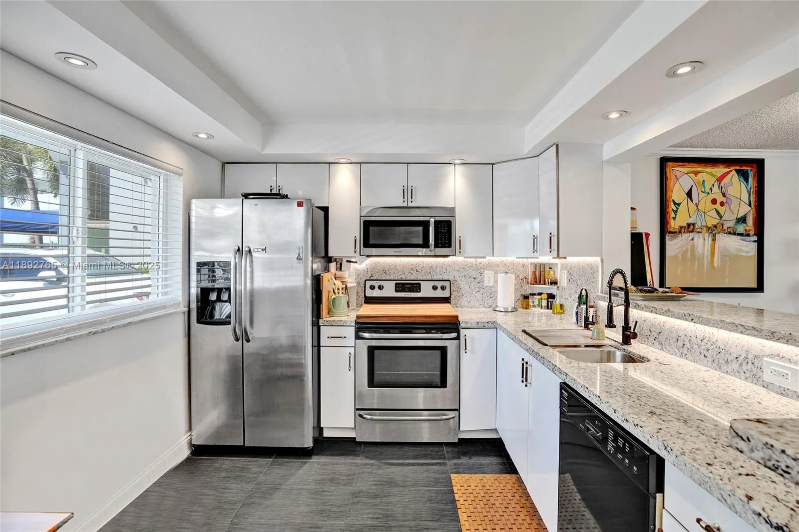 4000 NE 170 ST, #106