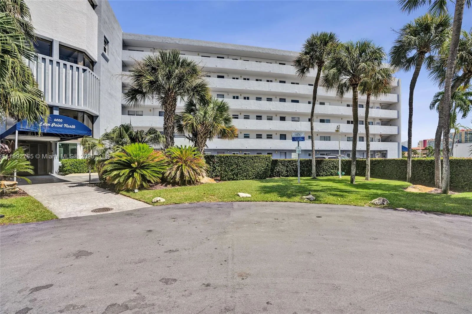 4000 NE 170 ST, #106