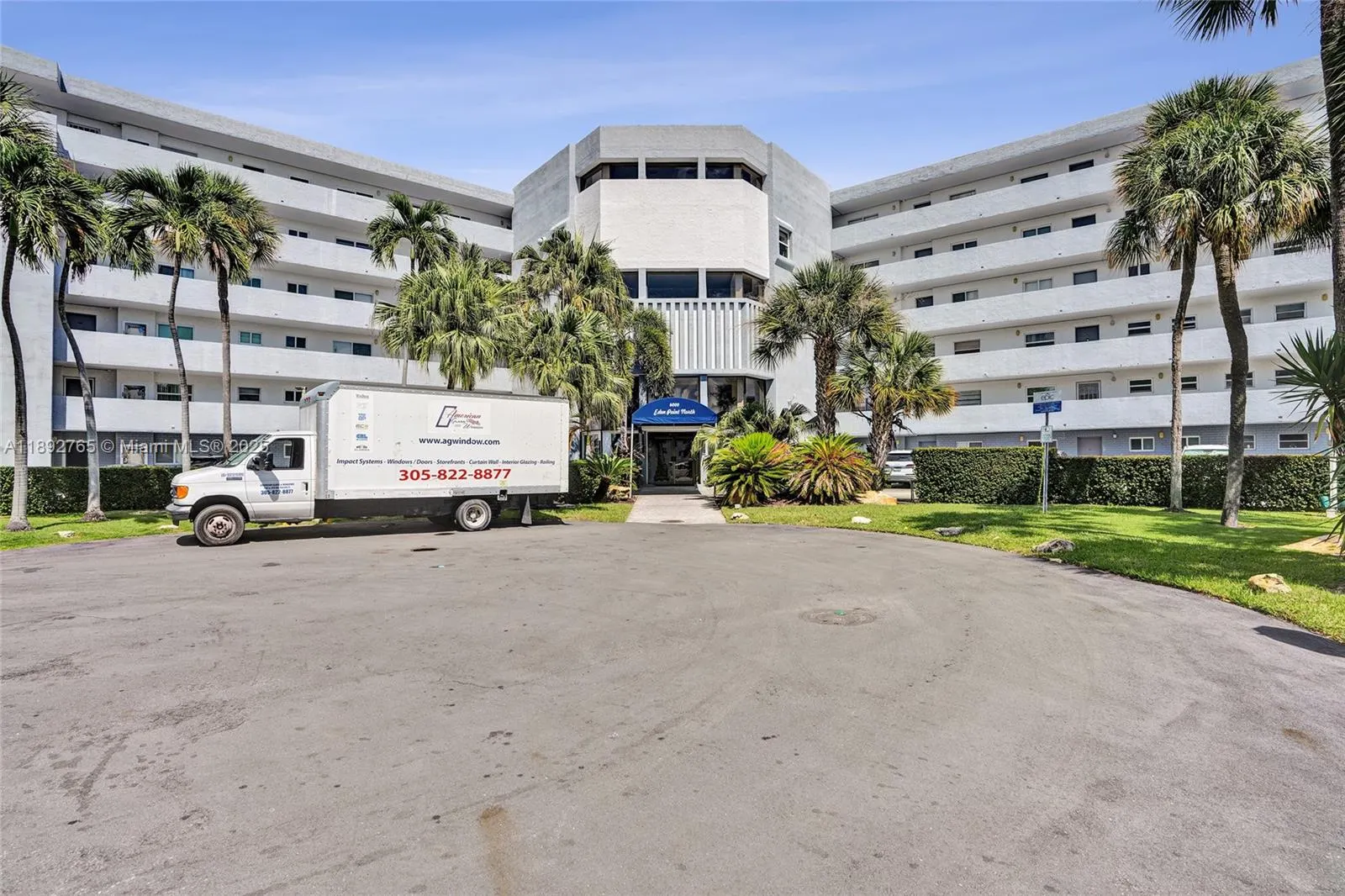 4000 NE 170 ST, #106