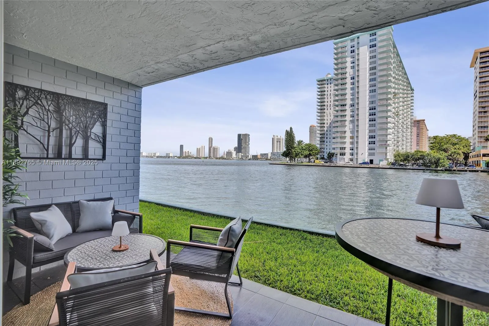 4000 NE 170 ST, #106