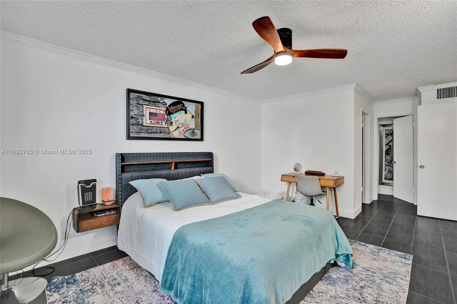 4000 NE 170 ST, #106