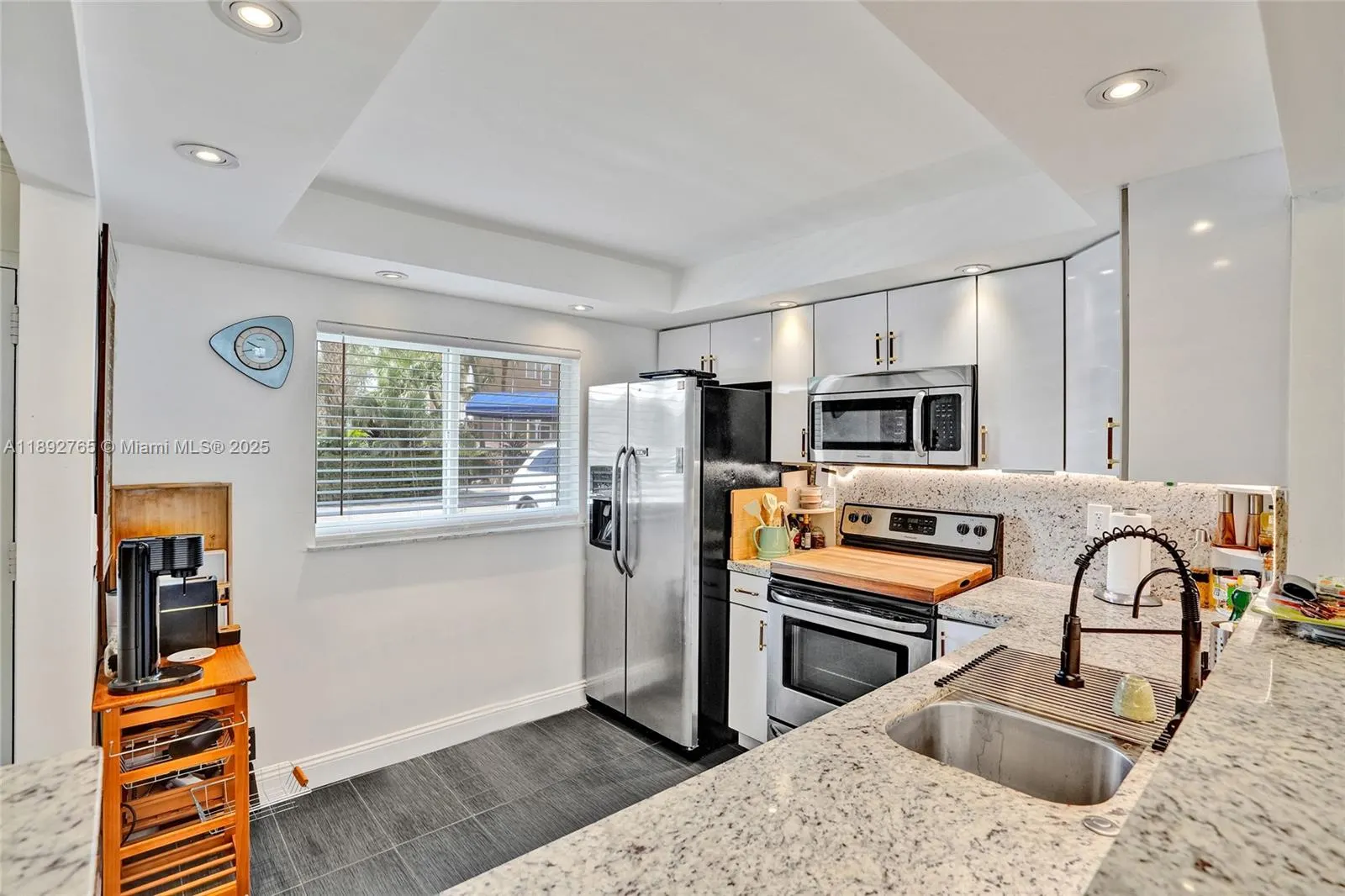 4000 NE 170 ST, #106