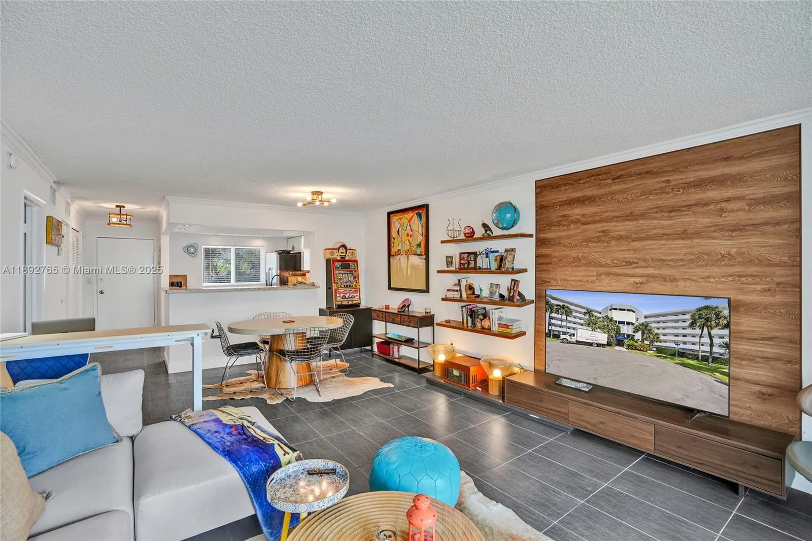 4000 NE 170 ST, #106