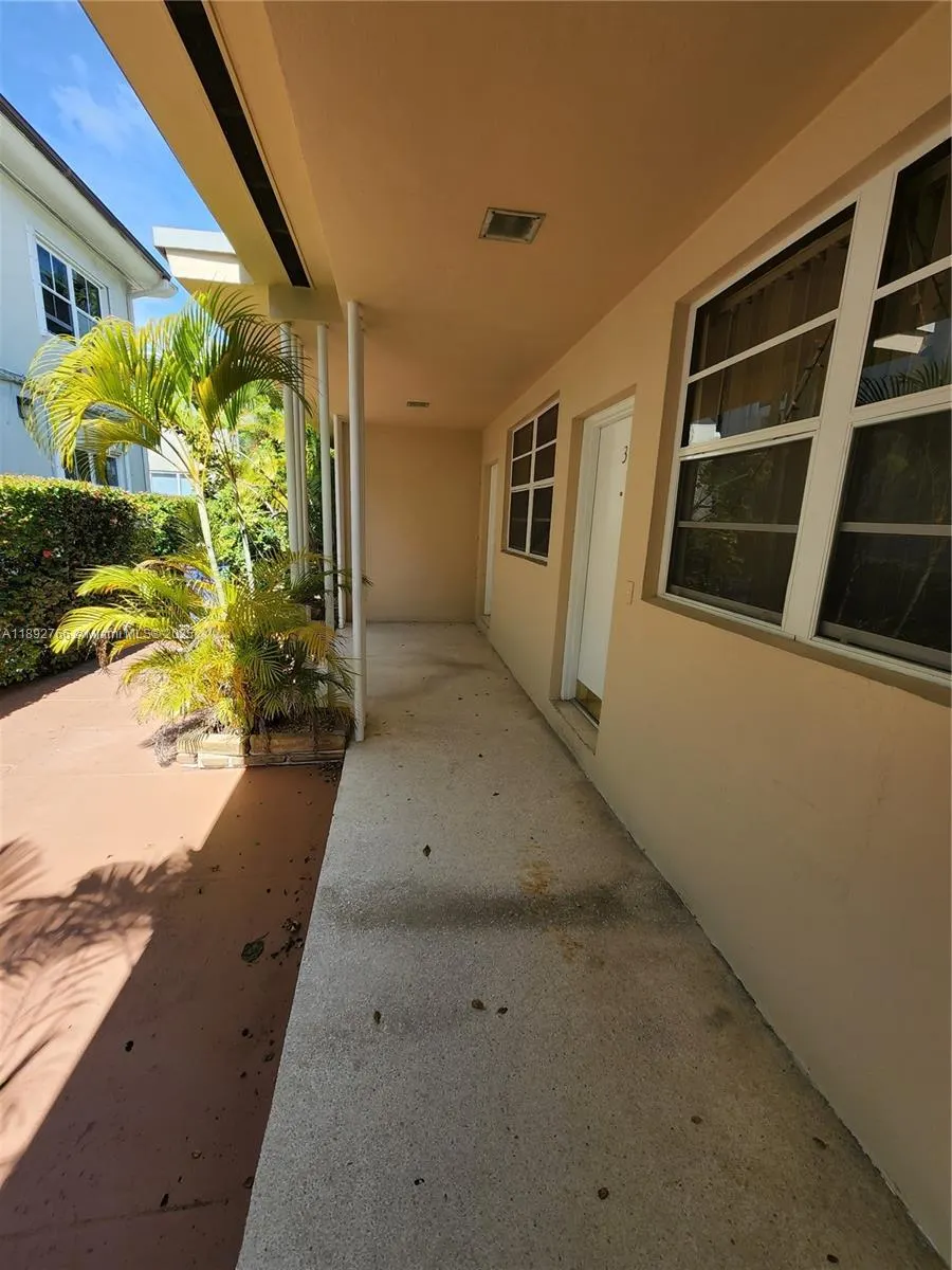 7710 Carlyle Ave, #1