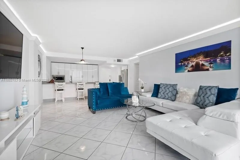 3800 S Ocean Dr, #410