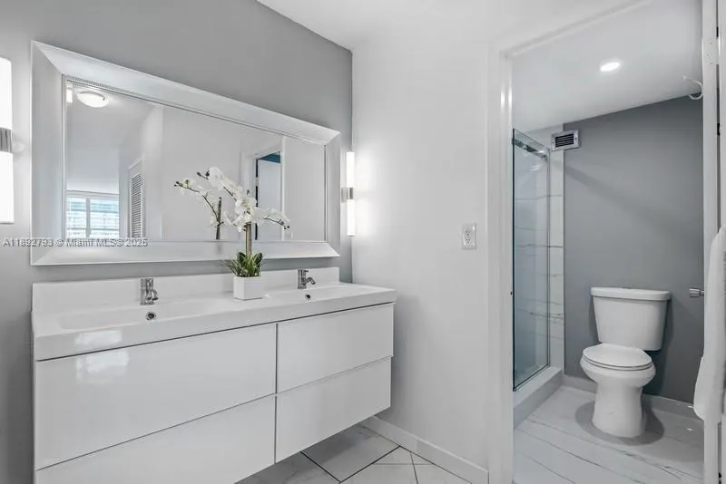 3800 S Ocean Dr, #410