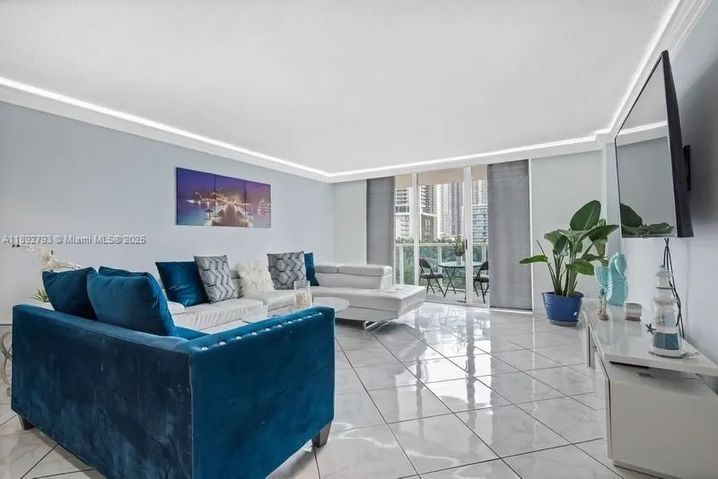 3800 S Ocean Dr, #410