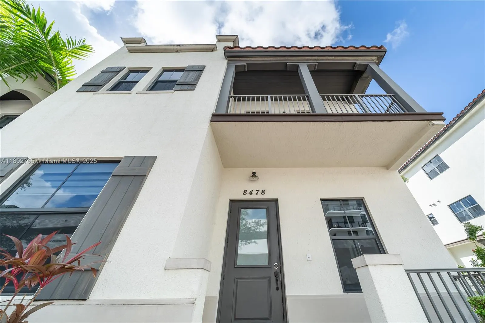 8478 NW 52nd St, #8478