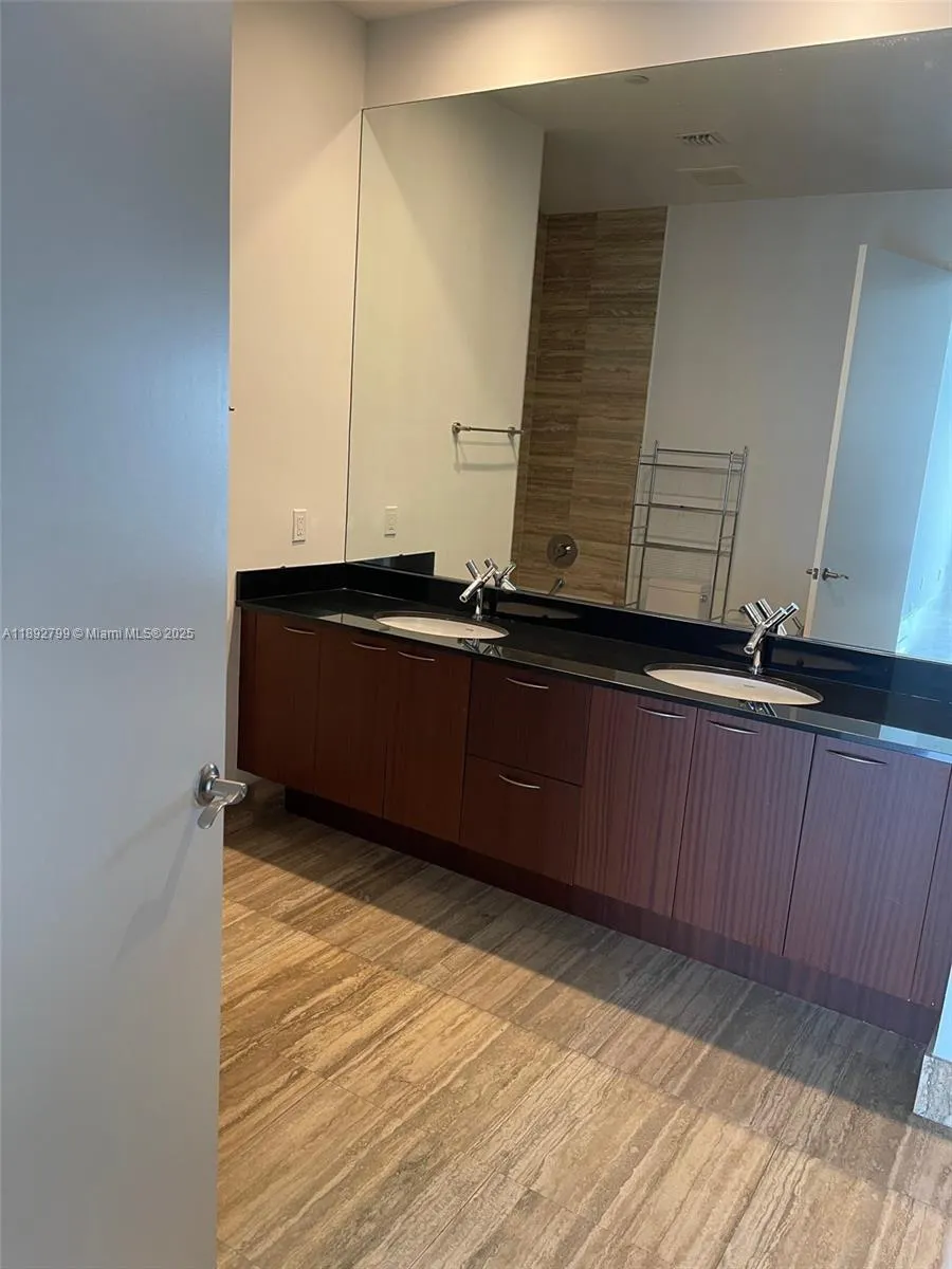15901 Collins Ave, #3405