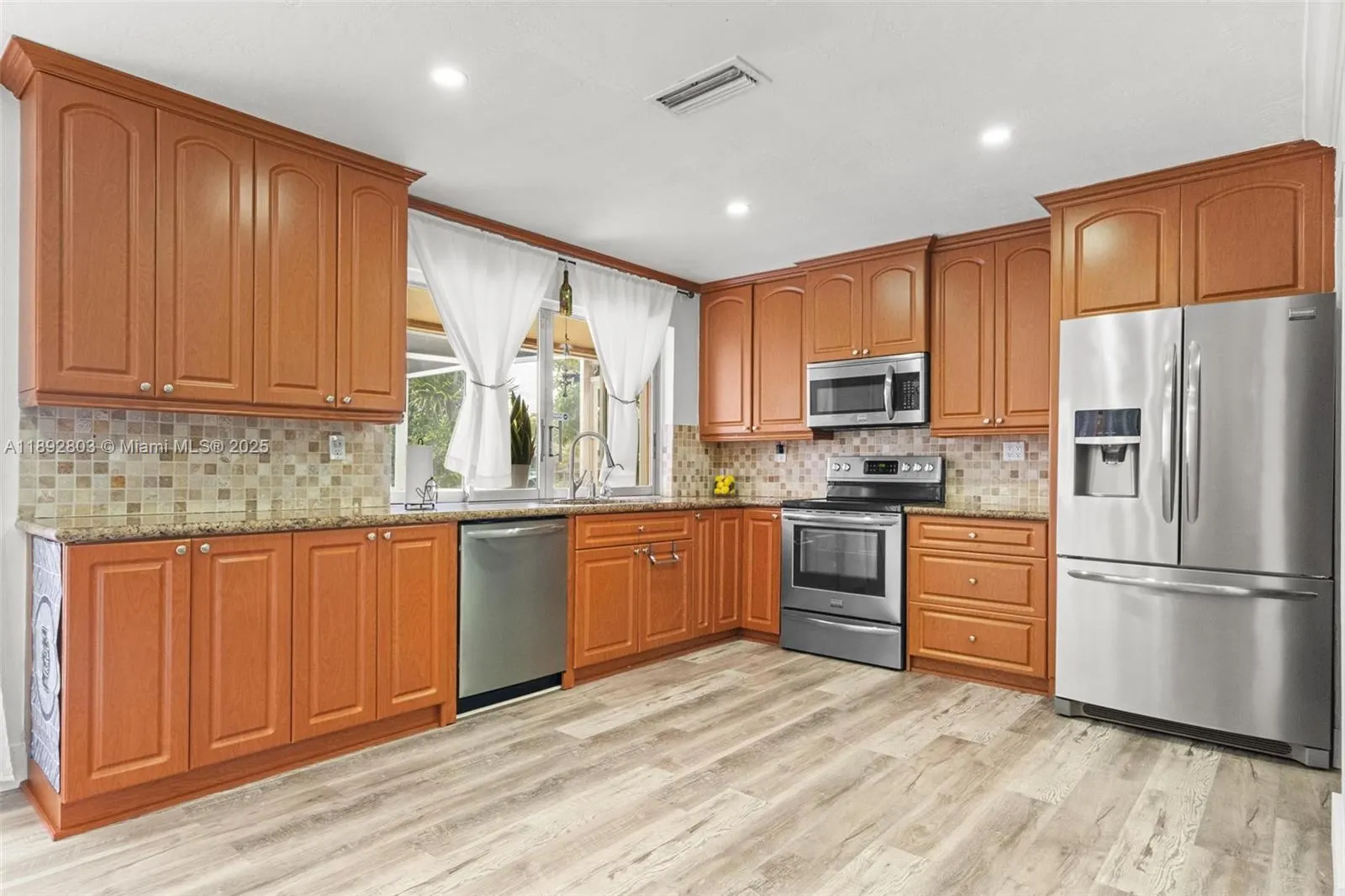 9200 NW 21st Mnr